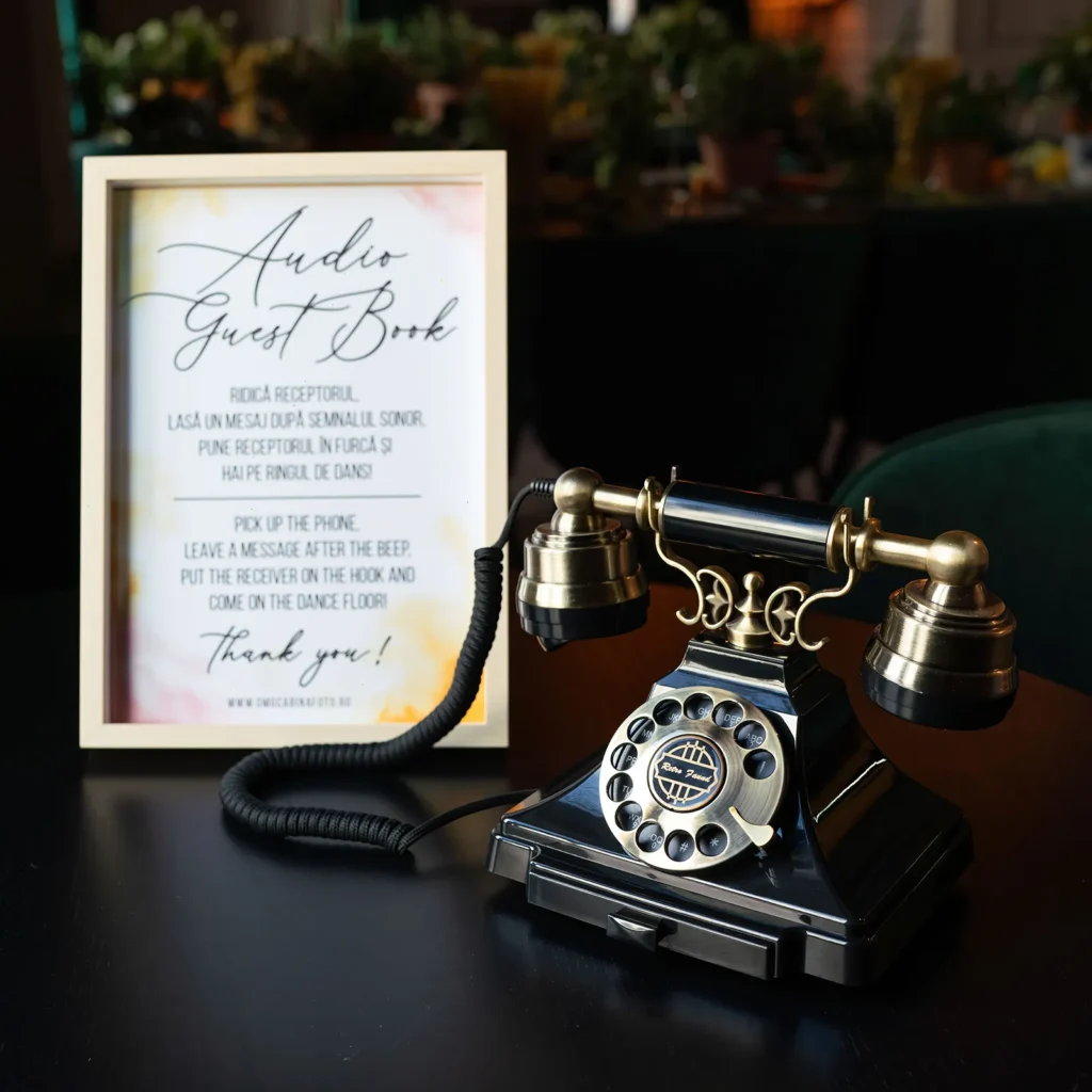 Nunta de argint: cum sărbătorești 25 de ani de căsătorie 1 Telefon vintage Audio Guest Book pregătit pentru mesaje la o petrecere aniversară